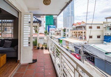 2 Bedroom Duplex Apartment For Rent - BKK3, Phnom Penh thumbnail