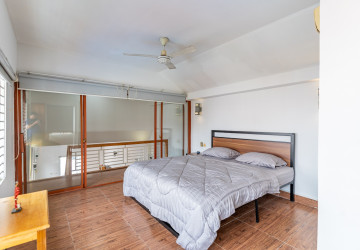 Renovated Duplex 2 Bedroom Apartment For Rent - BKK3, Phnom Penh thumbnail