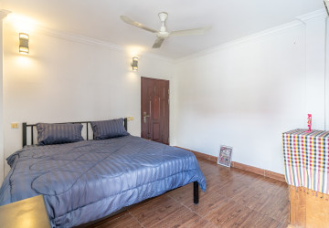 Renovated Duplex 2 Bedroom Apartment For Rent - BKK3, Phnom Penh thumbnail