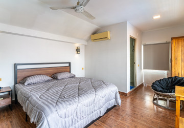 Renovated Duplex 2 Bedroom Apartment For Rent - BKK3, Phnom Penh thumbnail