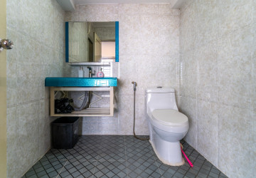 Renovated Duplex 2 Bedroom Apartment For Rent - BKK3, Phnom Penh thumbnail