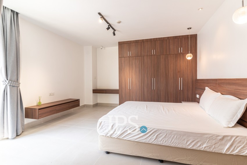 3 Bedroom Serviced Apartment For Rent - BKK1, Phnom Penh