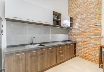 Duplex 2 Bedroom Serviced Apartment For Rent - BKK1, Phnom Penh thumbnail
