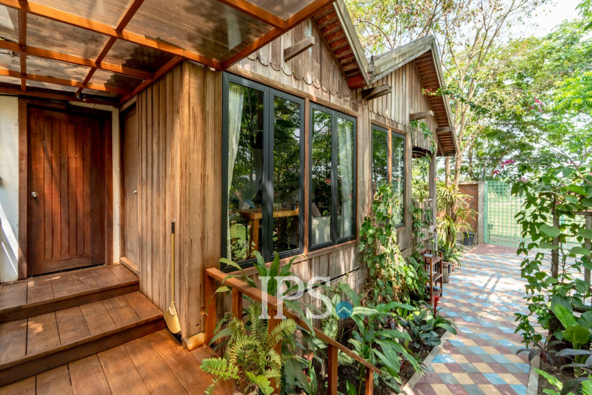 2 Bedroom Wooden House For Rent - Chreav, Siem Reap