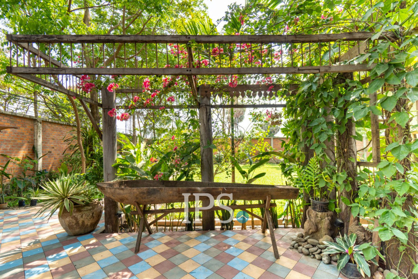 2 Bedroom Wooden House For Rent - Chreav, Siem Reap