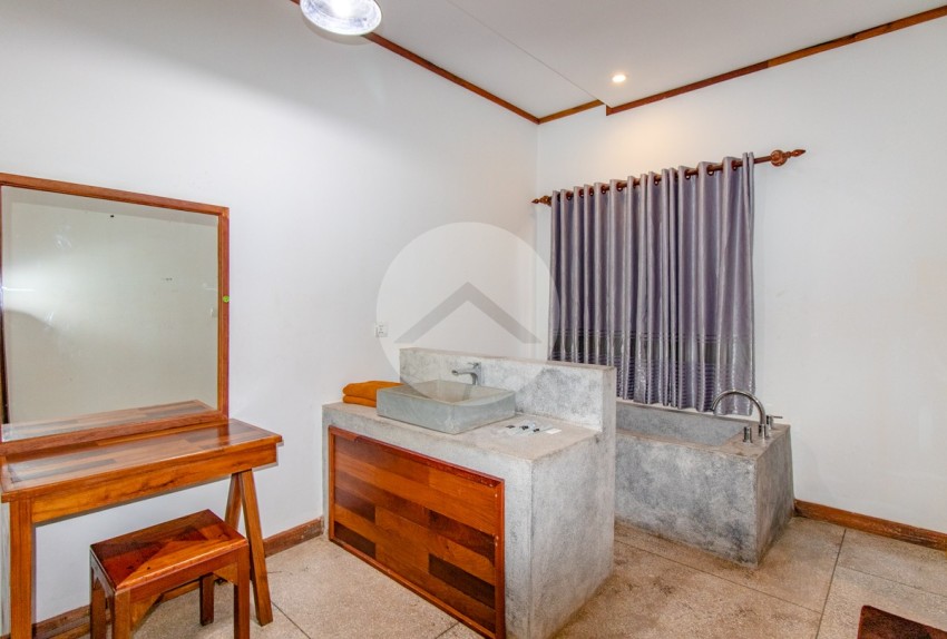 12 Bedroom Boutique Hotel For Sale - Slor Kram, Siem Reap