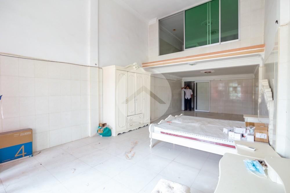 6 Bedroom Flat House For Sale - Toul Kork, Phnom Penh - Image 2