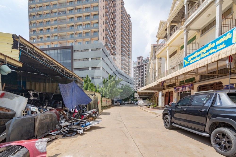 6 Bedroom Flat House For Sale - Toul Kork, Phnom Penh - Image 19