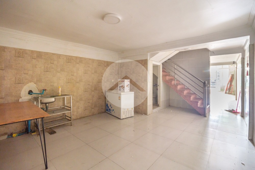6 Bedroom Flat House For Sale - Toul Kork, Phnom Penh - Image 11