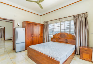 25 Unit Apartment Building For Rent -Boeung Kak 2, Phnom Penh thumbnail