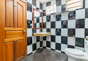 25 Unit Apartment Building For Rent -Boeung Kak 2, Phnom Penh thumbnail
