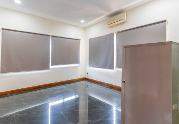 25 Unit Apartment Building For Rent -Boeung Kak 2, Phnom Penh thumbnail