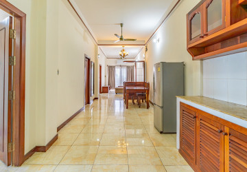 25 Unit Apartment Building For Rent -Boeung Kak 2, Phnom Penh thumbnail
