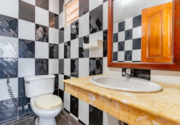 25 Unit Apartment Building For Rent -Boeung Kak 2, Phnom Penh thumbnail