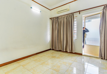 25 Unit Apartment Building For Rent -Boeung Kak 2, Phnom Penh thumbnail