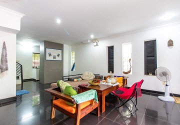 2 Bedroom Villa For Rent - Slor Kram, Siem Reap thumbnail