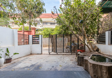 2 Bedroom Villa For Sale - Slor Kram, Siem Reap thumbnail