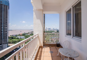 3 Bedroom Apartment For Rent - Chroy Changvar, Phnom Penh thumbnail