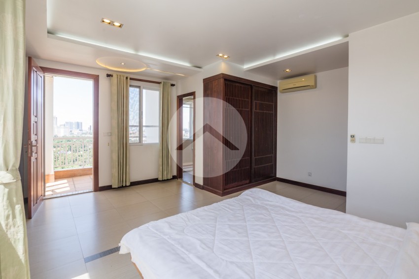 3 Bedroom Apartment For Rent - Chroy Changvar, Phnom Penh