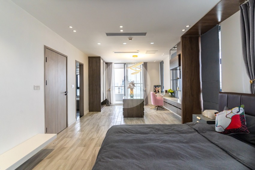 5 Bedroom Duplex Penthouse For Rent - BKK1, Phnom Penh