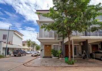 2 Bedroom House For Rent - Svay Dangkum, Siem Reap thumbnail