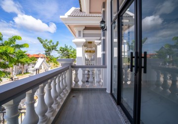 4 Bedroom House For Sale - Svay Thom, Siem Reap thumbnail