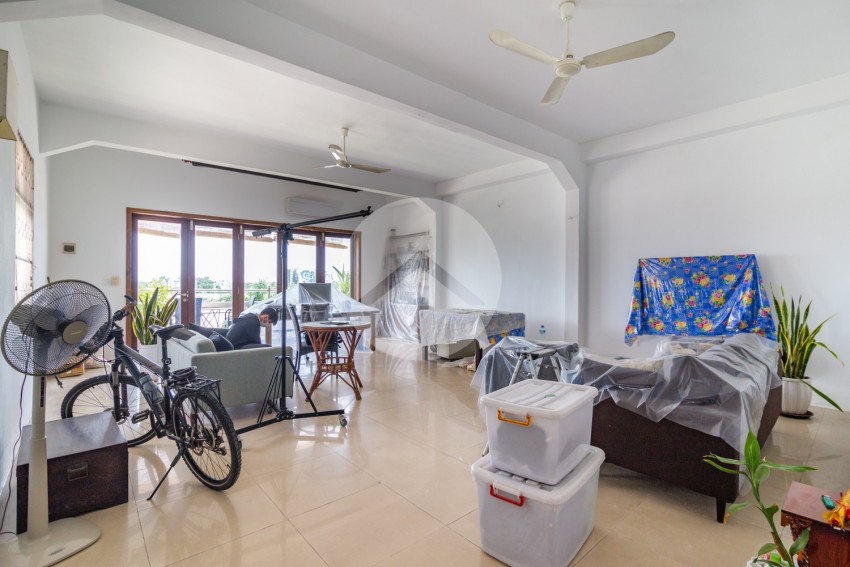 1 Bedroom Renovated Apartment For Sale - Phsar Kandal 1, Phnom Penh