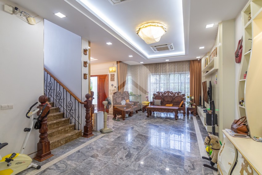 6 Bedroom Villa For Sale - Borey Villa Town, Khan Meanchey, Phnom Penh