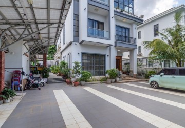 6 Bedroom Villa For Sale - Borey Villa Town, Khan Meanchey, Phnom Penh thumbnail
