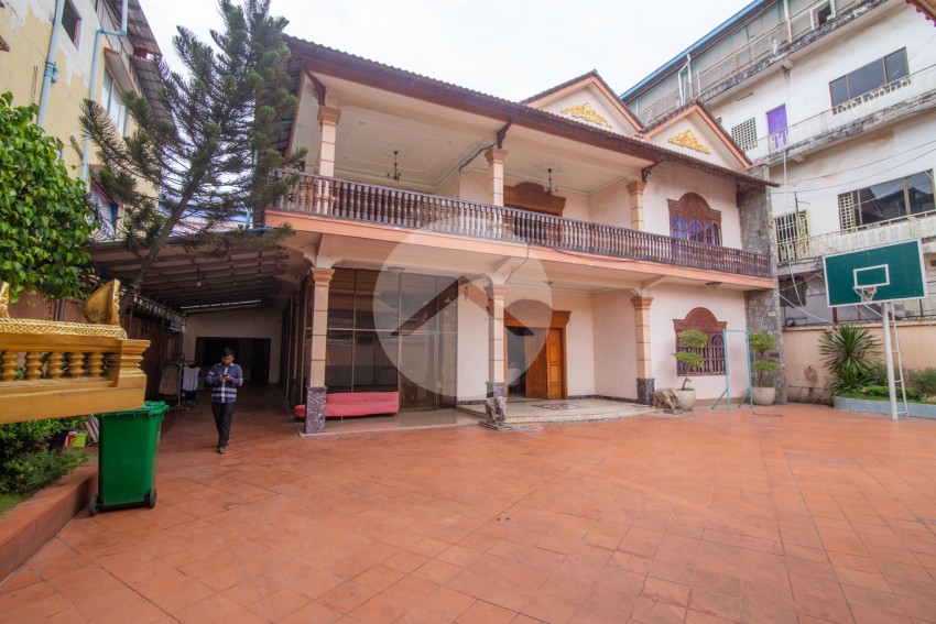 6 Bedroom Commercial Villa For Rent - Chamkarmorn, Phnom Penh