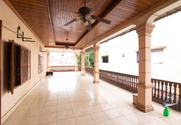 6 Bedroom Commercial Villa For Rent - Chamkarmorn, Phnom Penh thumbnail