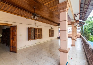 6 Bedroom Commercial Villa For Rent - Chamkarmorn, Phnom Penh thumbnail