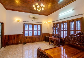 6 Bedroom Commercial Villa For Rent - Chamkarmorn, Phnom Penh thumbnail