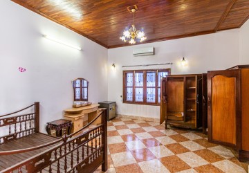 6 Bedroom Commercial Villa For Rent - Chamkarmorn, Phnom Penh thumbnail