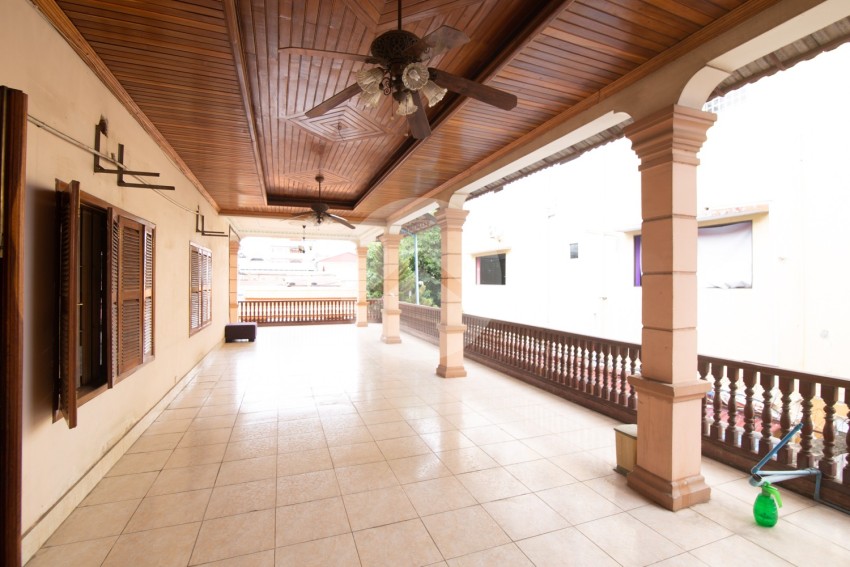 6 Bedroom Commercial Villa For Rent - Chamkarmorn, Phnom Penh