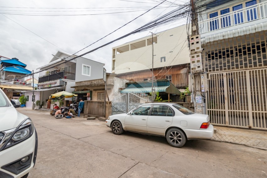 216 Sqm Commercial Land For Sale - Chbar Ampov, Phnom Penh