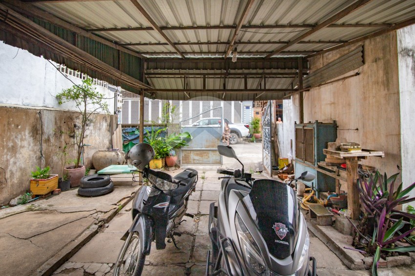 216 Sqm Commercial Land For Sale - Chbar Ampov, Phnom Penh