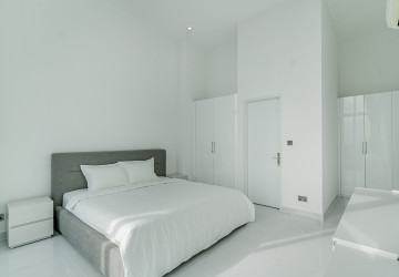 3 Bedroom Penthouse For Rent - J Tower 2, BKK1, Phnom Penh thumbnail