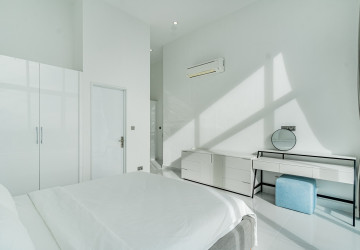 3 Bedroom Penthouse For Rent - J Tower 2, BKK1, Phnom Penh thumbnail