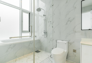 3 Bedroom Penthouse For Rent - J Tower 2, BKK1, Phnom Penh thumbnail