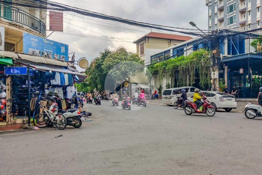 472 Sqm Corner Land For Sale - Boeung Trabek, Phnom Penh