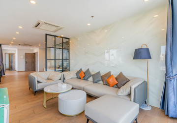 4 Bedroom Serviced Penthouse For Rent - Boeung Kak 1, Phnom Penh thumbnail