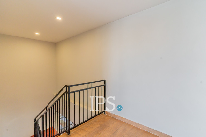 4 Bedroom Serviced Penthouse For Rent - Boeung Kak 1, Phnom Penh