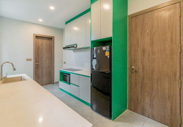 4 Bedroom Serviced Penthouse For Rent - Boeung Kak 1, Phnom Penh thumbnail