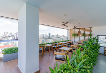 4 Bedroom Serviced Penthouse For Rent - Boeung Kak 1, Phnom Penh thumbnail