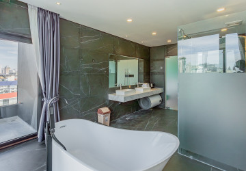 4 Bedroom Serviced Penthouse For Rent - Boeung Kak 1, Phnom Penh thumbnail
