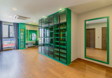 4 Bedroom Serviced Penthouse For Rent - Boeung Kak 1, Phnom Penh thumbnail