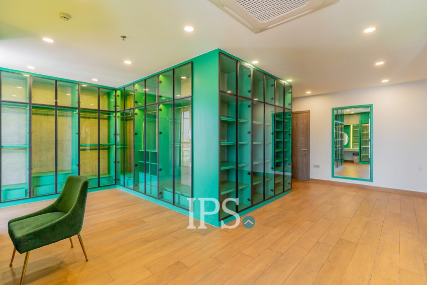 4 Bedroom Serviced Penthouse For Rent - Boeung Kak 1, Phnom Penh