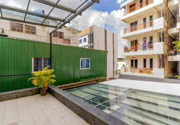 3 Bedroom Townhouse For Rent - Tonle Bassac, Phnom Penh thumbnail