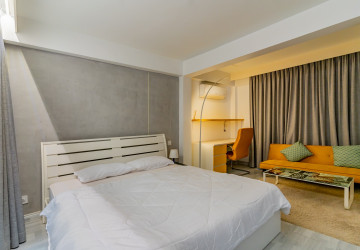 3 Bedroom Townhouse For Rent - Tonle Bassac, Phnom Penh thumbnail